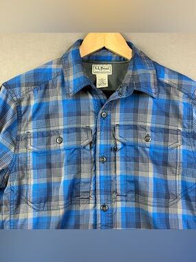 L.L. Bean Men’s Shirt Size Small Long Sleeve Button Up Blue Plaid Camp Outdoor